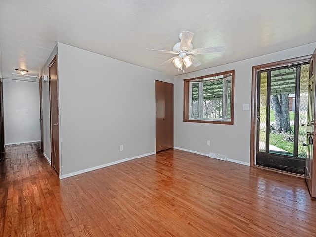 118 Courtney Dr, Penn Hills, PA 15147