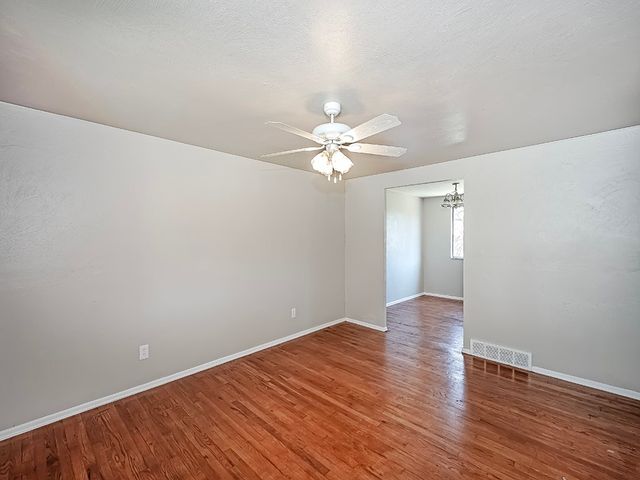 118 Courtney Dr, Penn Hills, PA 15147