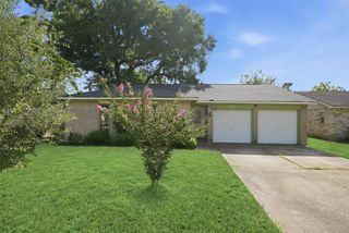 8614 Sherrywood Drive, Houston, TX 77044