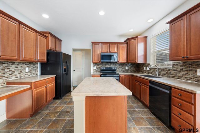 2309 Alexandria Road, Papillion, NE 68133