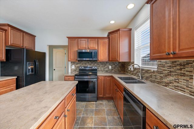 2309 Alexandria Road, Papillion, NE 68133