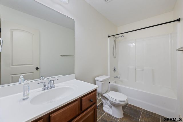 2309 Alexandria Road, Papillion, NE 68133