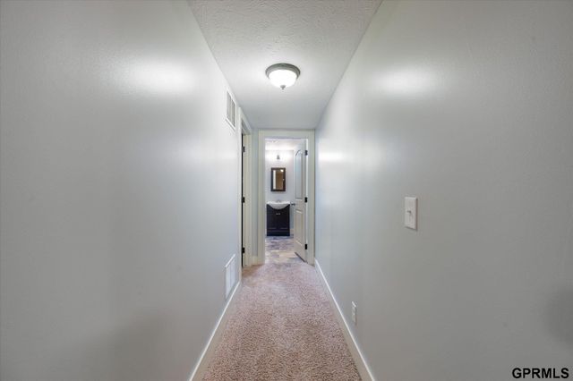 2309 Alexandria Road, Papillion, NE 68133