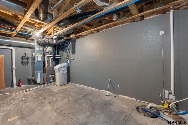 2309 Alexandria Road, Papillion, NE 68133