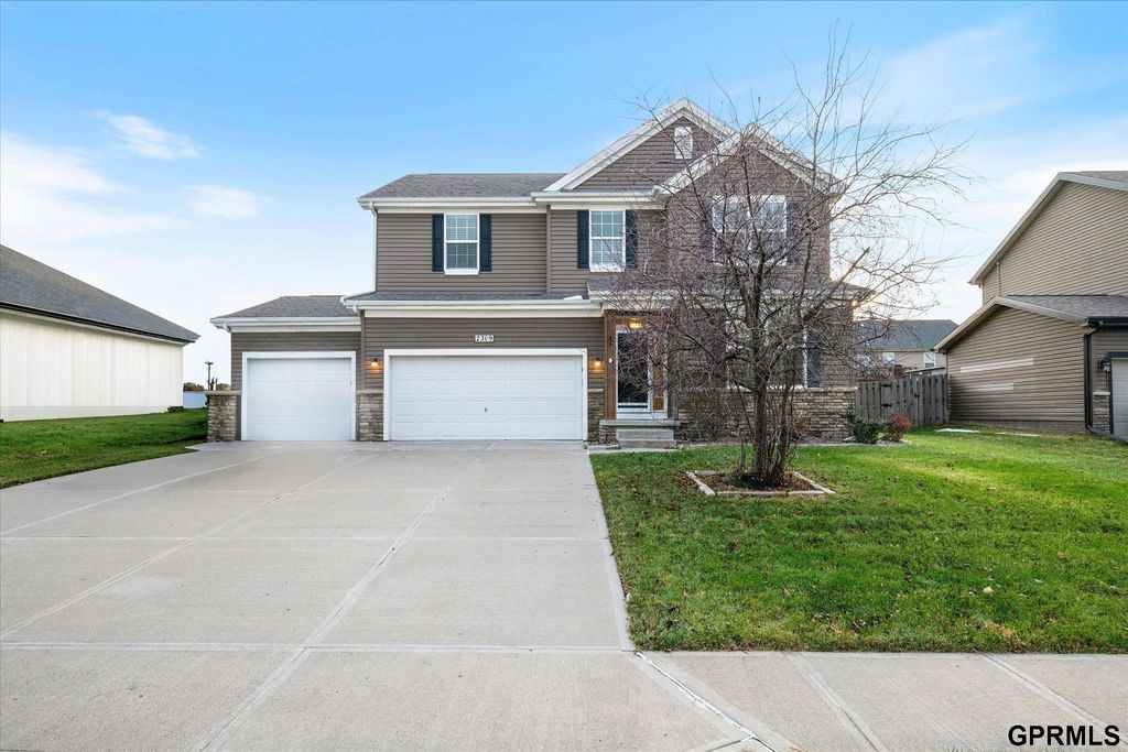 2309 Alexandria Road, Papillion, NE 68133