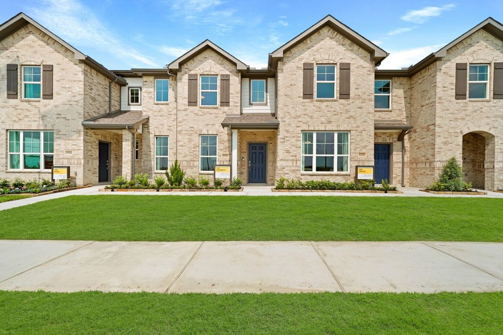 11918 Outer Bark Drive 15, Tomball, TX 77375