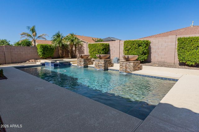 2324 W BLAYLOCK Drive W, Phoenix, AZ 85085