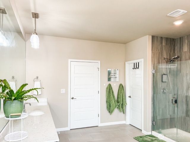 32938 Ash Avenue SE, Black Diamond, WA 98010