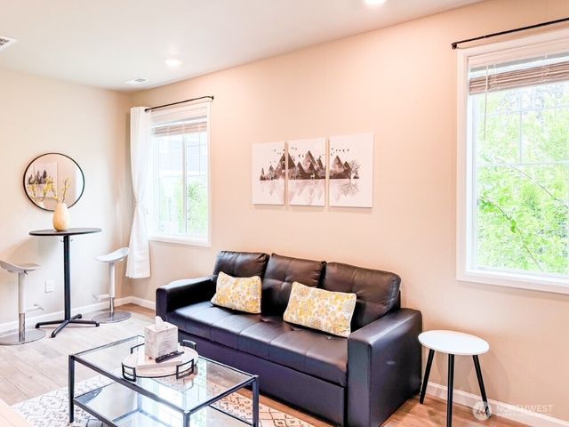 32938 Ash Avenue SE, Black Diamond, WA 98010