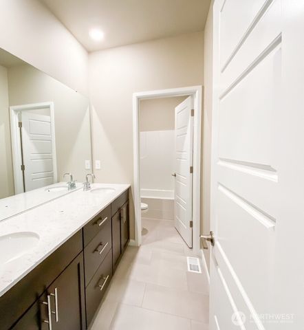 32938 Ash Avenue SE, Black Diamond, WA 98010