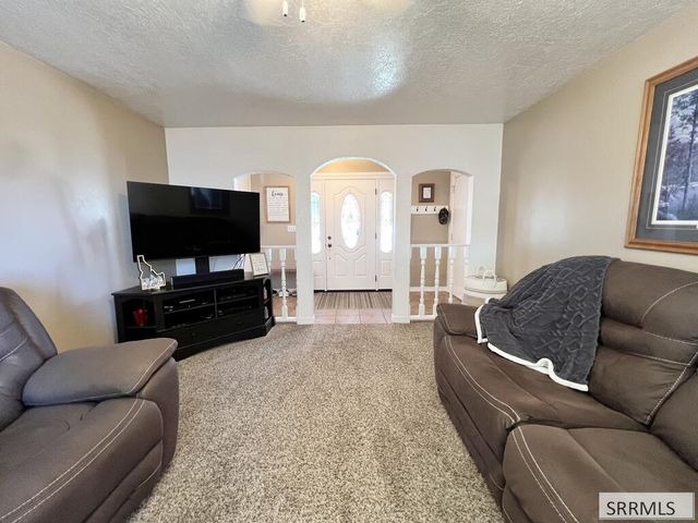 2 Brandon Drive, Sugar City, ID 83448