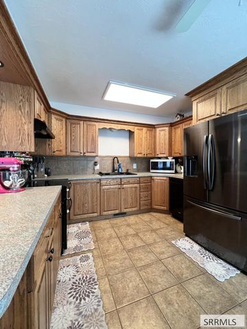 2 Brandon Drive, Sugar City, ID 83448
