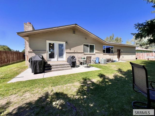2 Brandon Drive, Sugar City, ID 83448