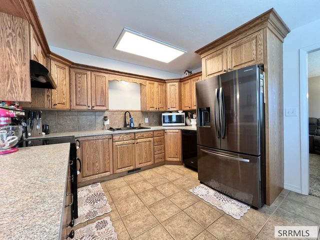 2 Brandon Drive, Sugar City, ID 83448