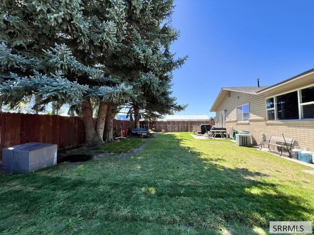 2 Brandon Drive, Sugar City, ID 83448