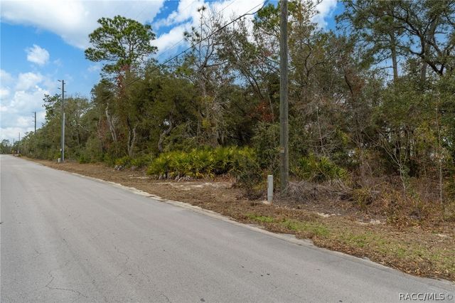 7023 W Merrivale Lane, Homosassa, FL 34446