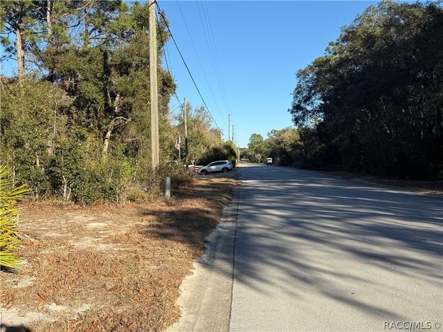 7023 W Merrivale Lane, Homosassa, FL 34446