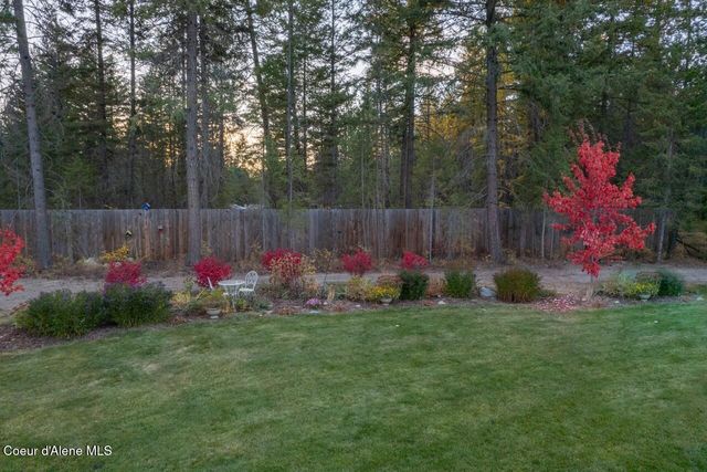 110 Sheri Dr, Moyie Springs, ID 83845