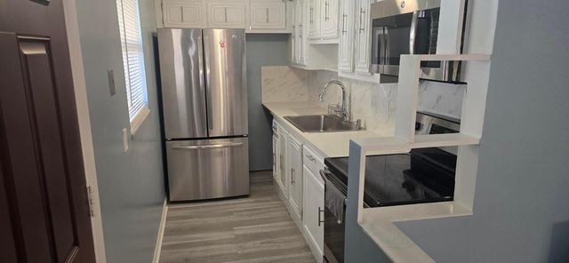 300 Bonnie Blvd 144, Palm Springs, FL 33461