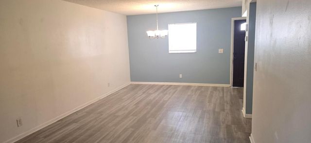 300 Bonnie Blvd 144, Palm Springs, FL 33461