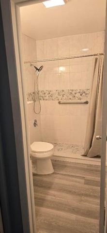 300 Bonnie Blvd 144, Palm Springs, FL 33461