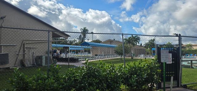 300 Bonnie Blvd 144, Palm Springs, FL 33461