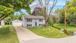1358 GLENVIEW DRIVE, Neenah, WI 54956