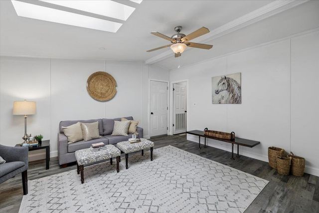 18 Stacey Drive, Hopkinton, NH 03229