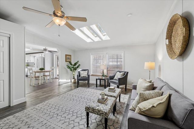 18 Stacey Drive, Hopkinton, NH 03229