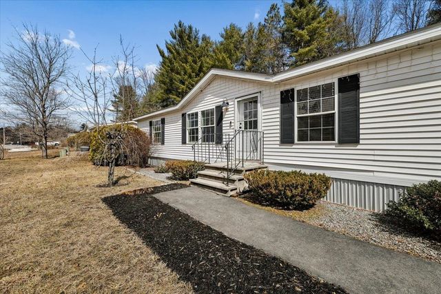 18 Stacey Drive, Hopkinton, NH 03229