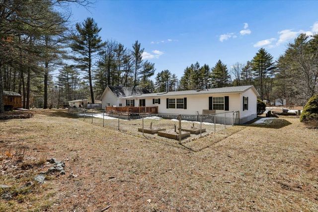 18 Stacey Drive, Hopkinton, NH 03229