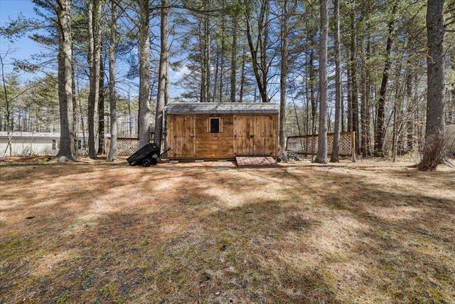 18 Stacey Drive, Hopkinton, NH 03229
