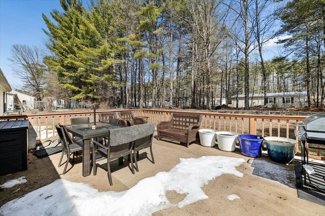 18 Stacey Drive, Hopkinton, NH 03229