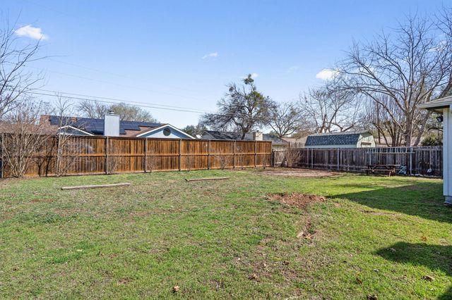 2624 Oak Meadow DR, Round Rock, TX 78681