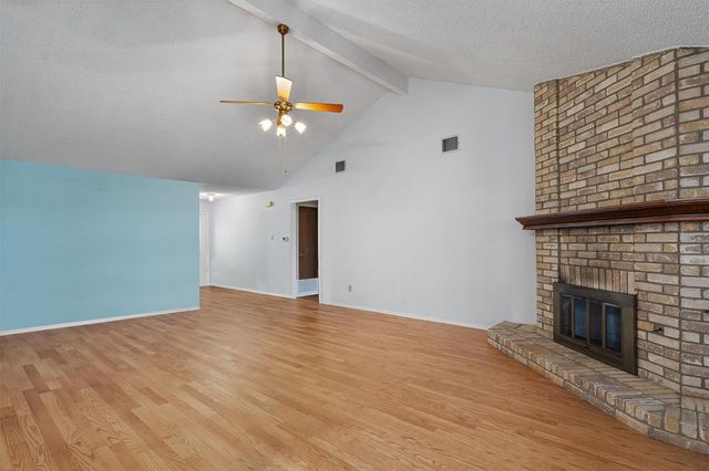 2624 Oak Meadow DR, Round Rock, TX 78681