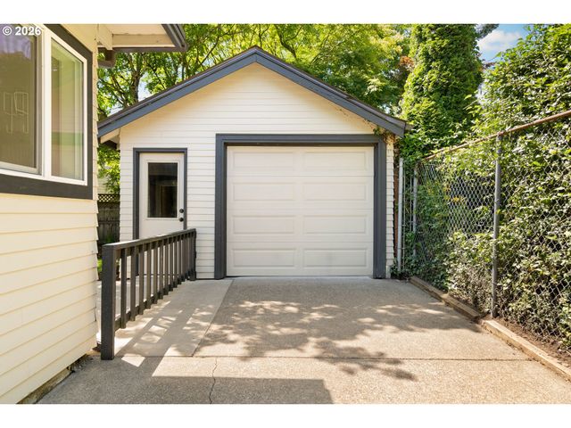 7435 Sw 31ST Ave, Portland, OR 97219