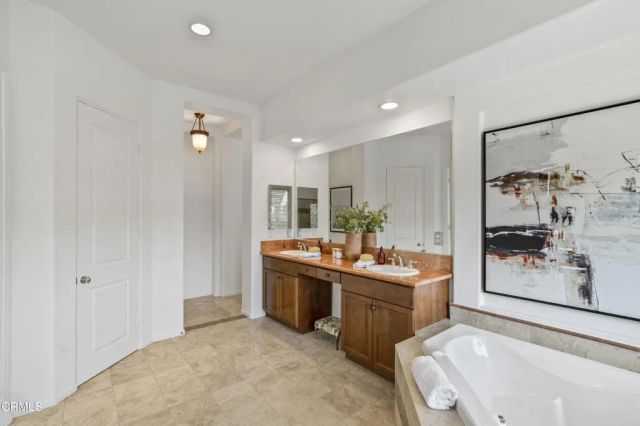 2250 N Hermosa Drive, Palm Springs, CA 92264