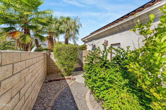 2250 N Hermosa Drive, Palm Springs, CA 92264