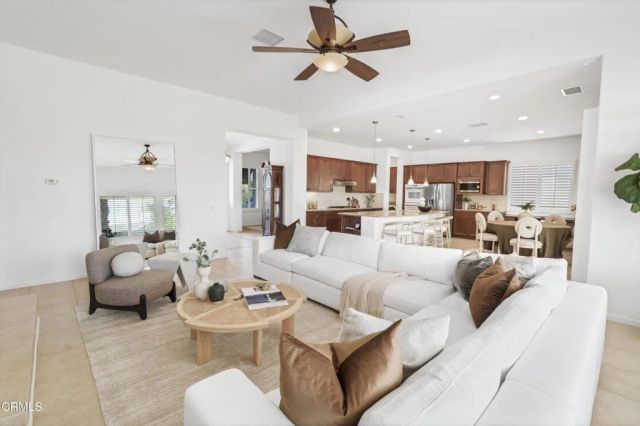 2250 N Hermosa Drive, Palm Springs, CA 92264