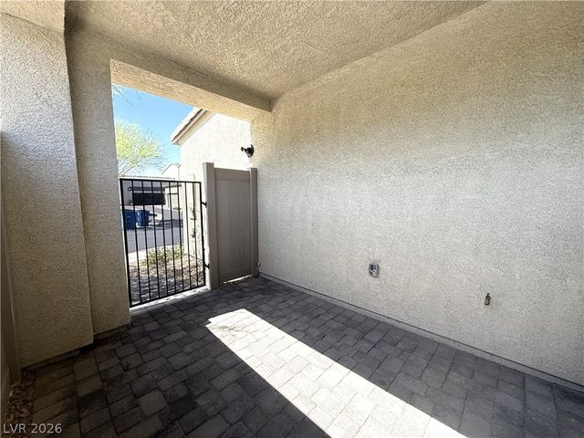522 Spy Rock Avenue, Henderson, NV 89044