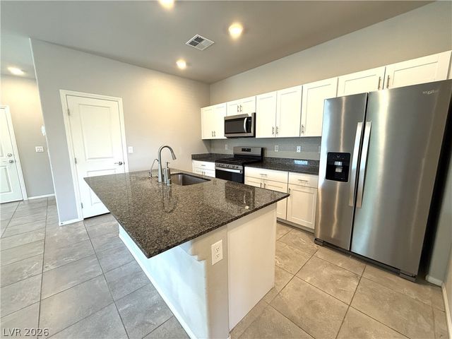 522 Spy Rock Avenue, Henderson, NV 89044