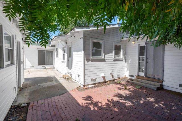 3 Vera Court, Redwood City, CA 94061