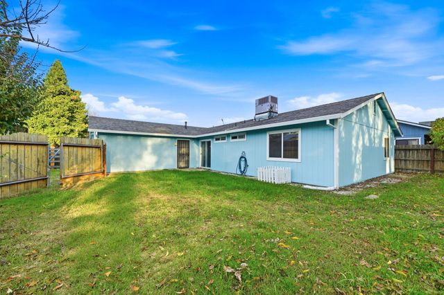 3130 Driftstone Drive, Anderson, CA 96007