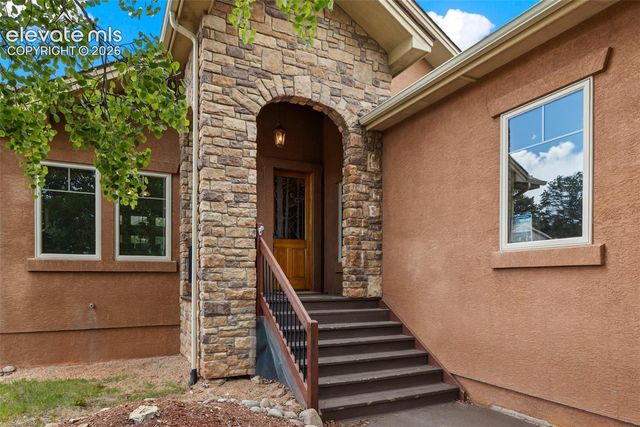 1121 W Bowman Avenue, Woodland Park, CO 80863