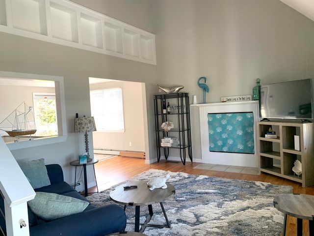 15 Avenue A St, Wareham, MA 02571