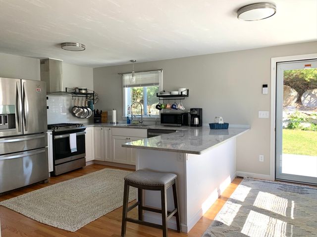 15 Avenue A St, Wareham, MA 02571