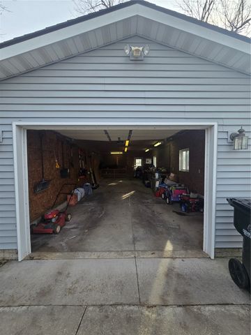 1639 Miami Drive NE, Cedar Rapids, IA 52402