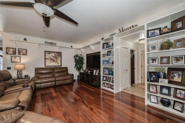 10408 RIVERBURN DRIVE, Tampa, FL 33647