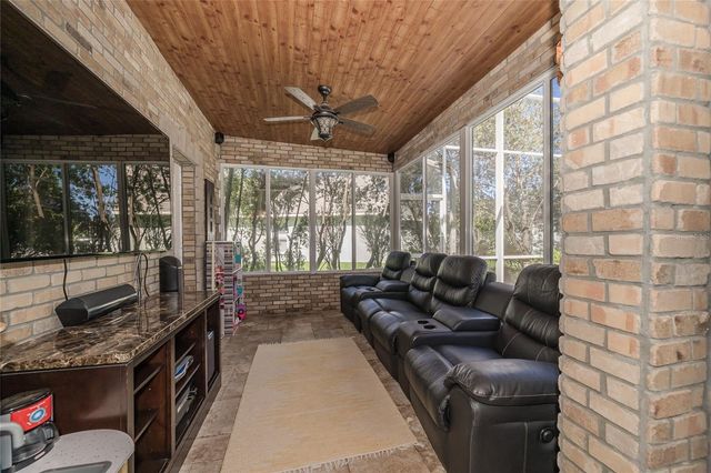 10408 RIVERBURN DRIVE, Tampa, FL 33647