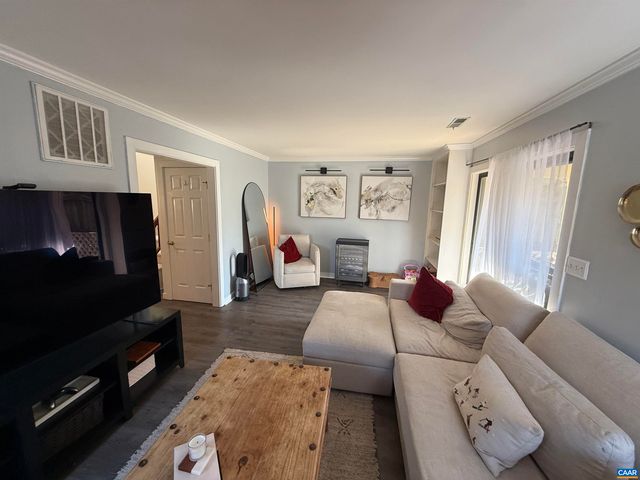 1241 CHATHAM RDG, Charlottesville, VA 22901